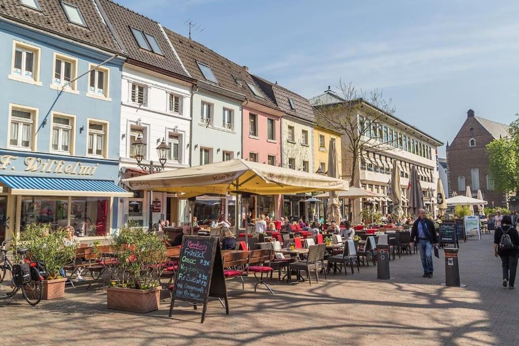 3 Og Direkt An Der Laga 2026 - Gemuetliche Stadtwohnung Am Neusser Markt! 외부 사진